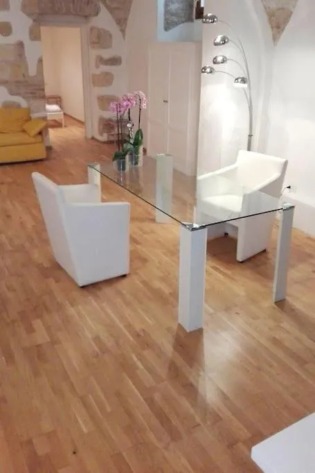 Ibiscus Apartment Cagliari Italia